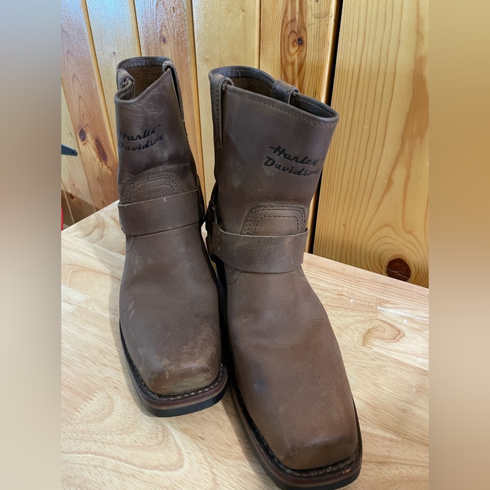 Women’s Harley Davidson riding boots
